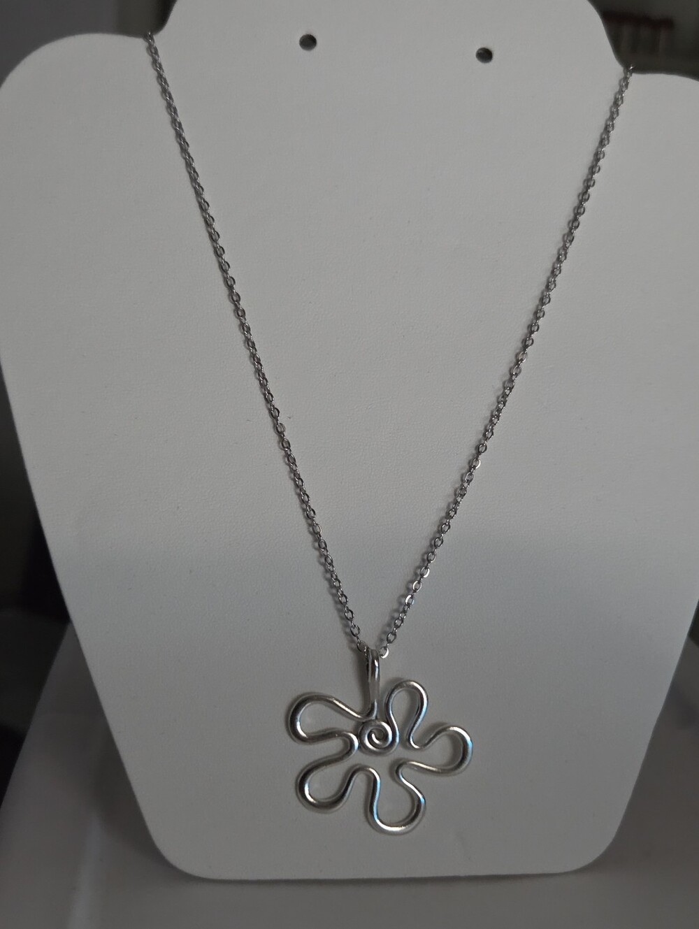 Silver Tone Flower Loop Pendant Necklace